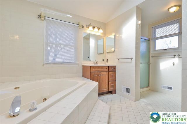 4701 Kathi Drive, Hanover Twp, PA 18017