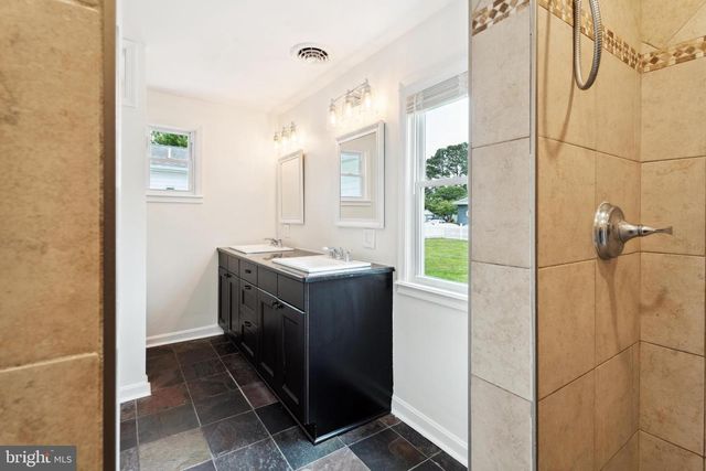 201 BUCKINGHAM RD, Berlin, MD 21811