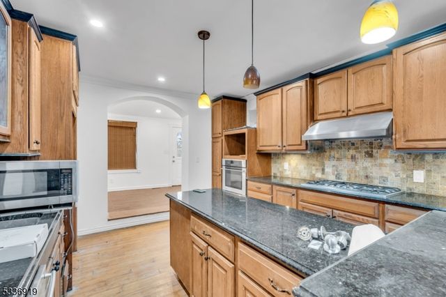 797 Passaic Ave, West Caldwell Twp., NJ 07006