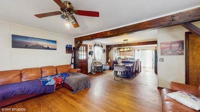 104 Channel Drive, Port Barrington, IL 60010