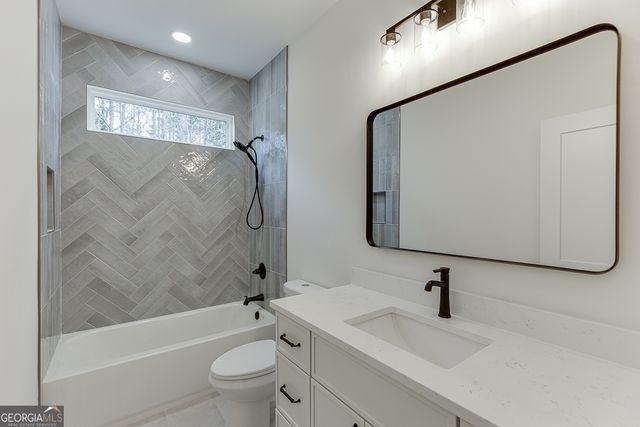 5422 Copper Creek Road, Flowery Branch, GA 30542