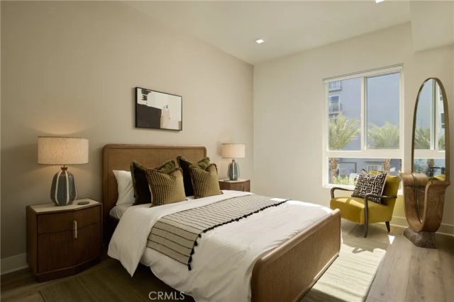 21010 Erwin Street 521, Woodland Hills, CA 91367