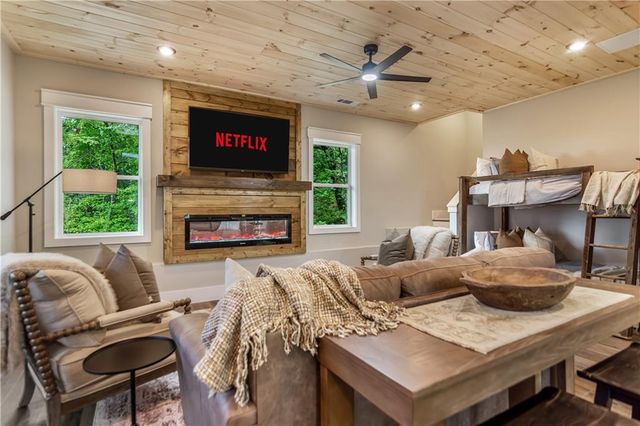 198 Stirratt Rd, Ranger, GA 30734
