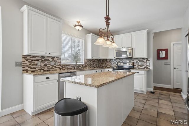 2026 Avalon Mist Circle, O'fallon, MO 63368