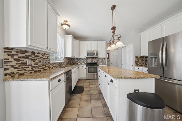 2026 Avalon Mist Circle, O'fallon, MO 63368