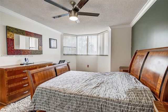 7401 NW 16th St 307, Plantation, FL 33313