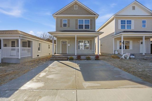 132 Mahan ST, Suffolk, VA 23434