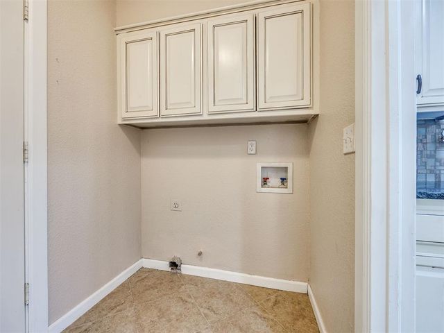 9204 Aaron Drive, Oklahoma City, OK 73132