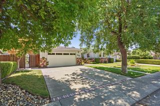 7622 Oakcreek Dr, Stockton, CA 95207
