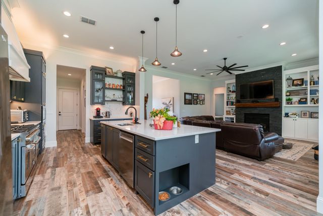 3813 Suren Way, Longview, TX 75605