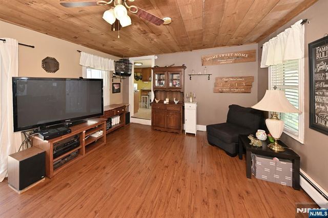 28 Makemoney Avenue, Wanaque, NJ 07420