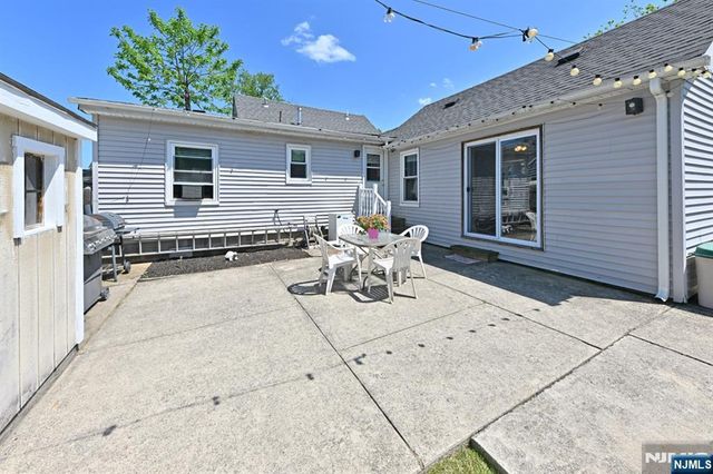 28 Makemoney Avenue, Wanaque, NJ 07420
