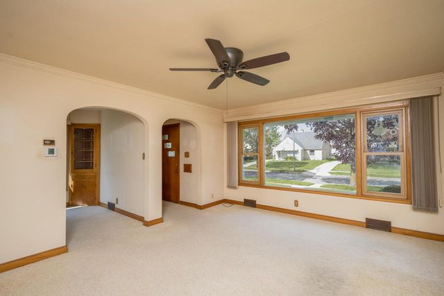 3170 S 36th STREET, Milwaukee, WI 53215