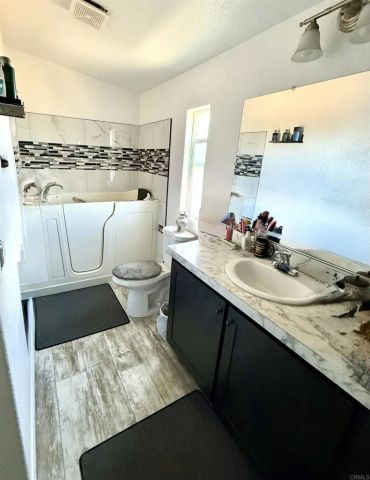 2950 Iris 54, San Diego, CA 92154