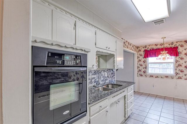 6824 NW 20th Street, Bethany, OK 73008