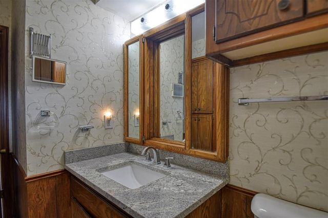 6824 NW 20th Street, Bethany, OK 73008