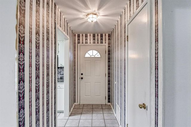 6824 NW 20th Street, Bethany, OK 73008
