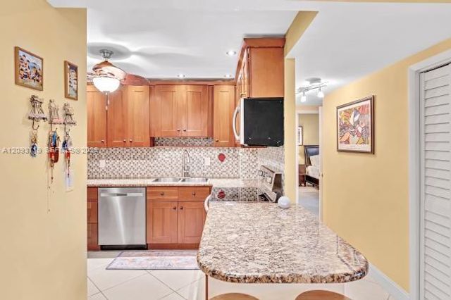 4400 Hillcrest Drive 603B, Hollywood, FL 33021