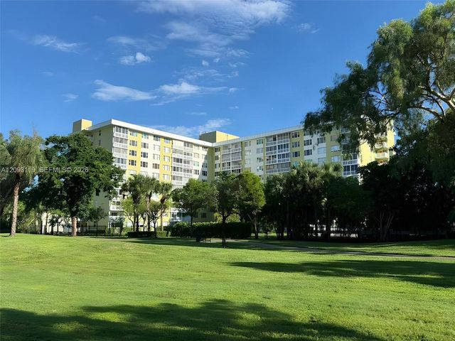 4400 Hillcrest Drive 603B, Hollywood, FL 33021