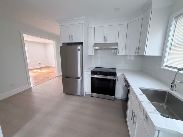 29-31 Bay State Rd 29, Quincy, MA 02171