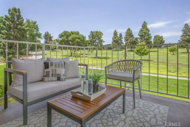 2386 Via Mariposa West West 2F, Laguna Woods, CA 92637