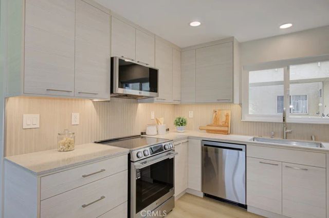 2386 Via Mariposa West West 2F, Laguna Woods, CA 92637