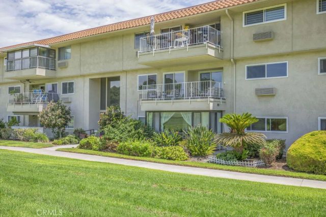 2386 Via Mariposa West West 2F, Laguna Woods, CA 92637