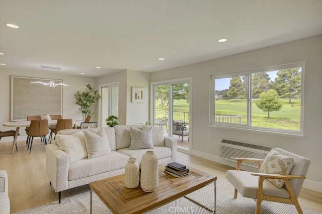 2386 Via Mariposa West West 2F, Laguna Woods, CA 92637