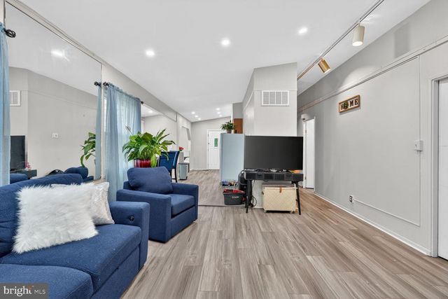 221 SENECA DR, Oxon Hill, MD 20745