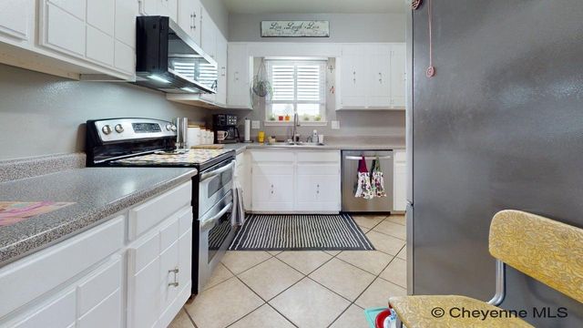 1240 MADISON AVE, Cheyenne, WY 82001