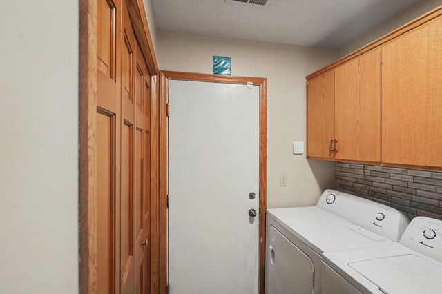 7754 18th Street N, Oakdale, MN 55128