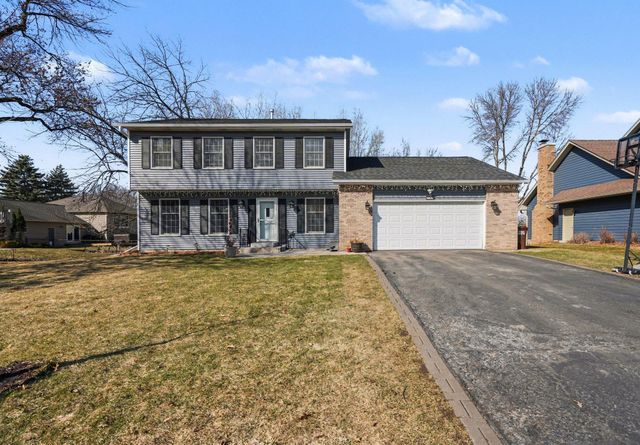 7754 18th Street N, Oakdale, MN 55128