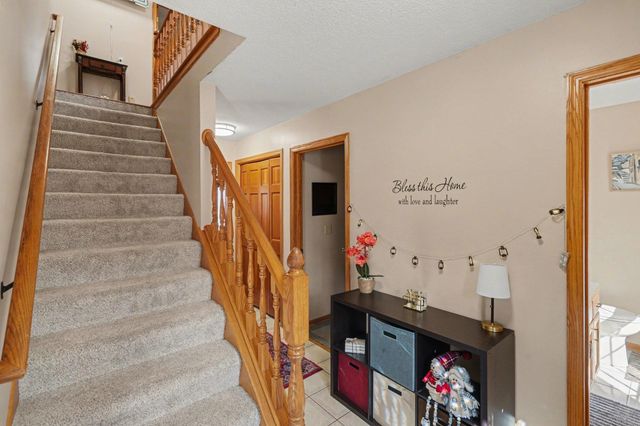 7754 18th Street N, Oakdale, MN 55128