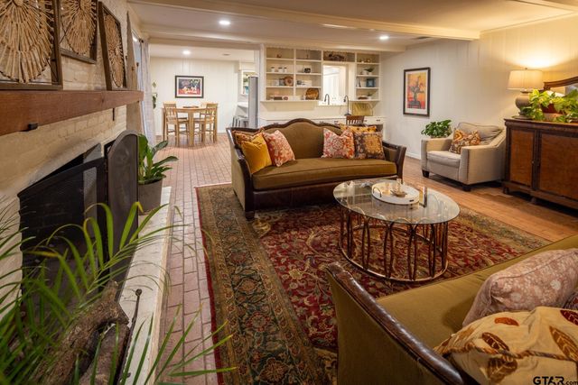 601 Windsor Pl, Tyler, TX 75701