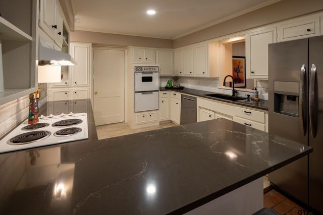 601 Windsor Pl, Tyler, TX 75701