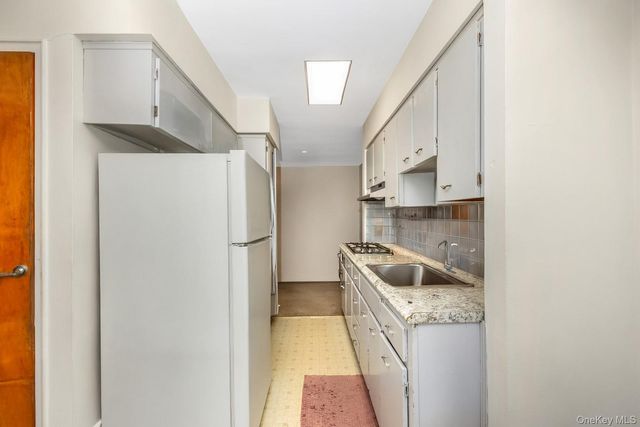 60-56 75th Street, Middle Village, NY 11379