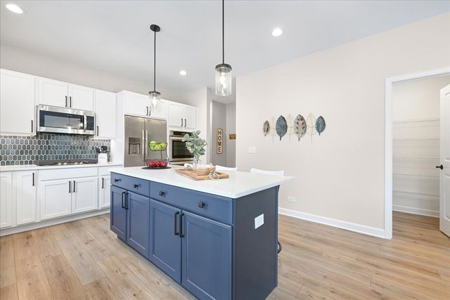 574 Cherry Court, Yorkville, IL 60560