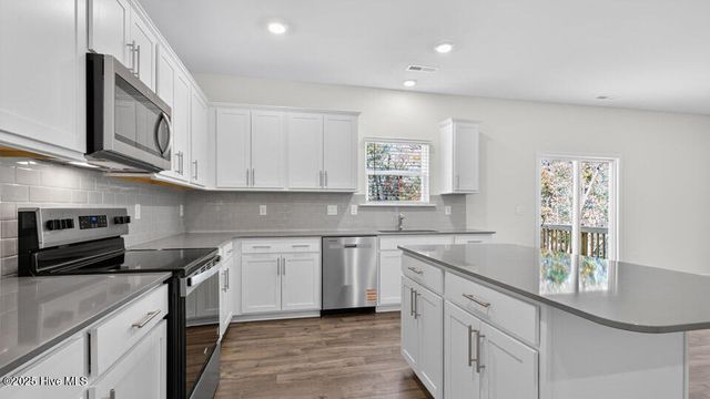 212 Calebs Corner Place, Spring Lake, NC 28390