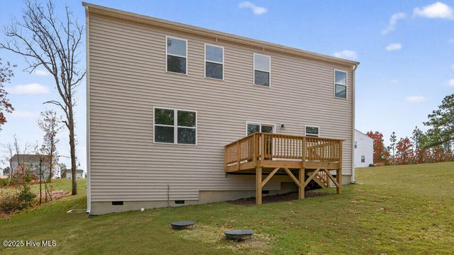 212 Calebs Corner Place, Spring Lake, NC 28390