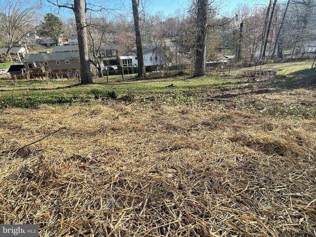 6107 BUCKLER RD, Clinton, MD 20735