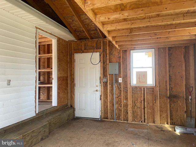 6107 BUCKLER RD, Clinton, MD 20735