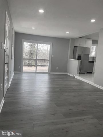 6107 BUCKLER RD, Clinton, MD 20735