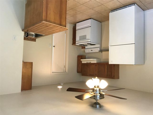 1102 W 22nd ST B, Austin, TX 78705