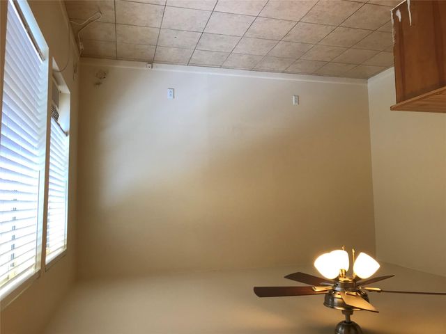 1102 W 22nd ST B, Austin, TX 78705