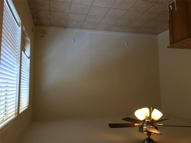 1102 W 22nd ST B, Austin, TX 78705