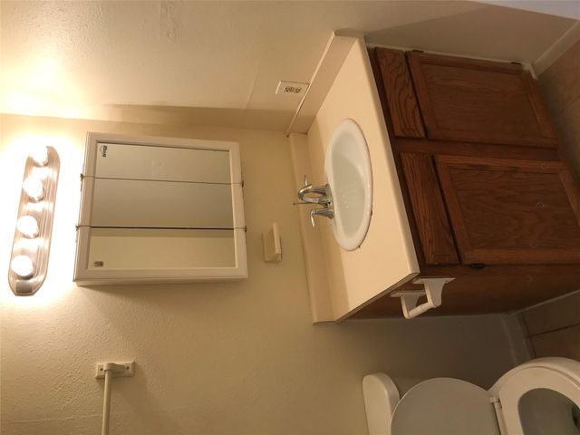 1102 W 22nd ST B, Austin, TX 78705