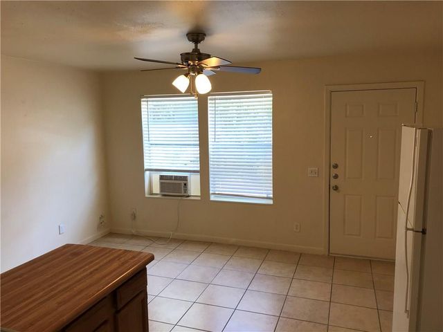 1102 W 22nd ST B, Austin, TX 78705