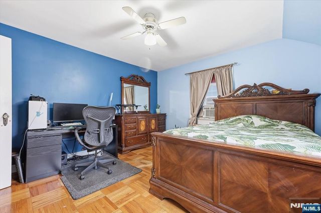 118 Avenue B, Bayonne, NJ 07002