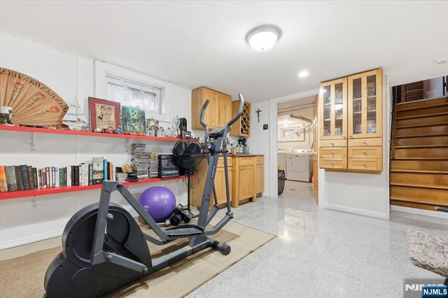 118 Avenue B, Bayonne, NJ 07002