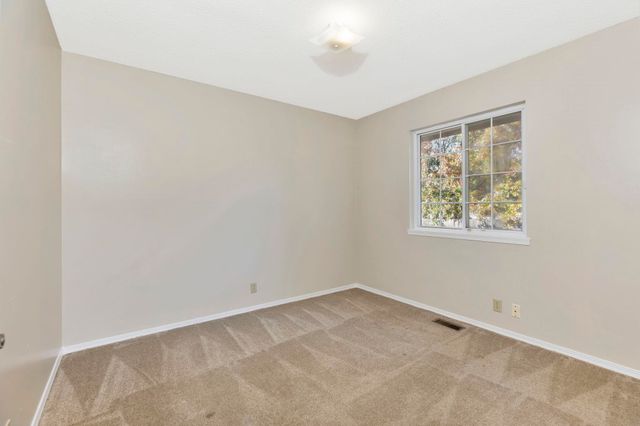 1114 N Manchester Ct, Wichita, KS 67212